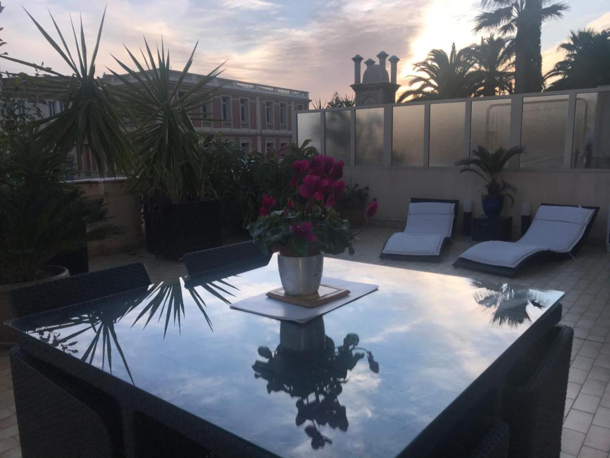 Appartement Terrasse Dans Palace Centre Ville Menton Exterior foto