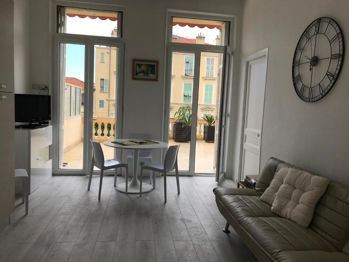 Appartement Terrasse Dans Palace Centre Ville Menton Exterior foto