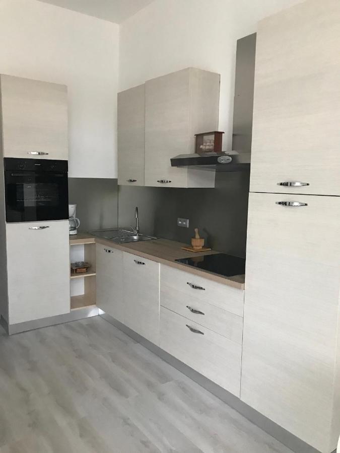 Appartement Terrasse Dans Palace Centre Ville Menton Exterior foto