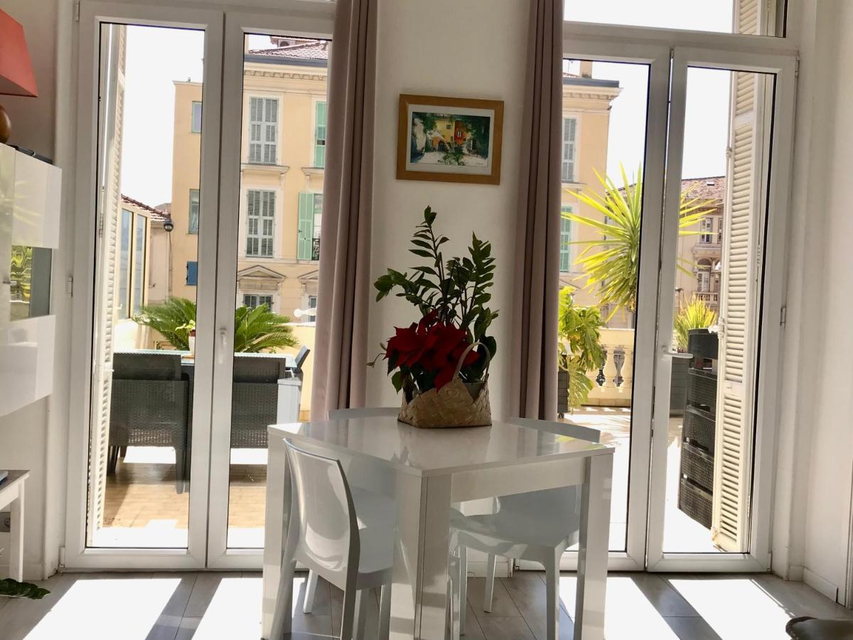 Appartement Terrasse Dans Palace Centre Ville Menton Exterior foto